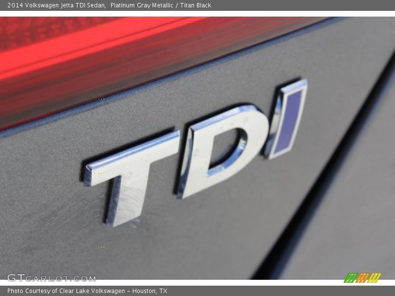 Platinum Gray Metallic / Titan Black 2014 Volkswagen Jetta TDI Sedan