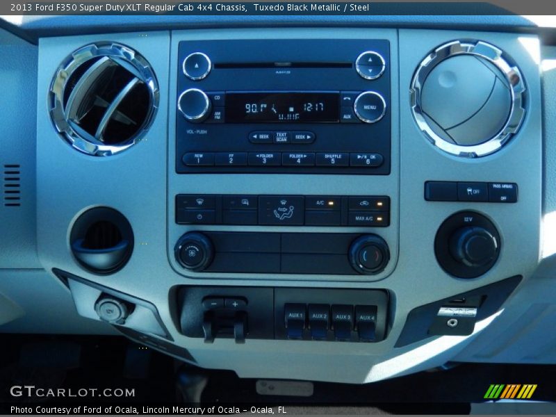 Controls of 2013 F350 Super Duty XLT Regular Cab 4x4 Chassis