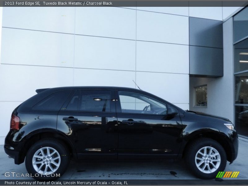 Tuxedo Black Metallic / Charcoal Black 2013 Ford Edge SE