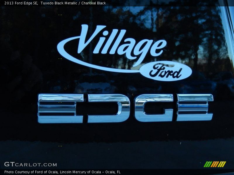 Tuxedo Black Metallic / Charcoal Black 2013 Ford Edge SE