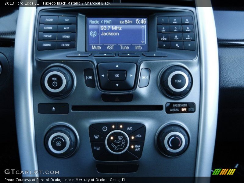 Tuxedo Black Metallic / Charcoal Black 2013 Ford Edge SE