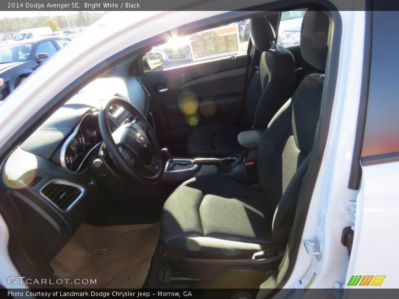 Bright White / Black 2014 Dodge Avenger SE