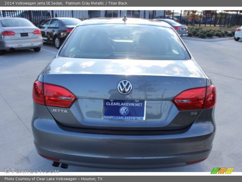 Platinum Gray Metallic / Titan Black 2014 Volkswagen Jetta SE Sedan