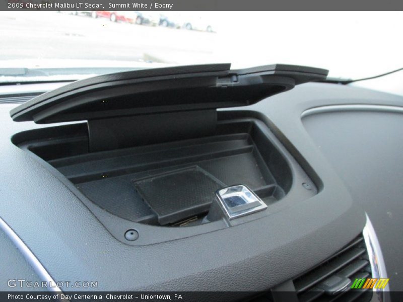 Summit White / Ebony 2009 Chevrolet Malibu LT Sedan