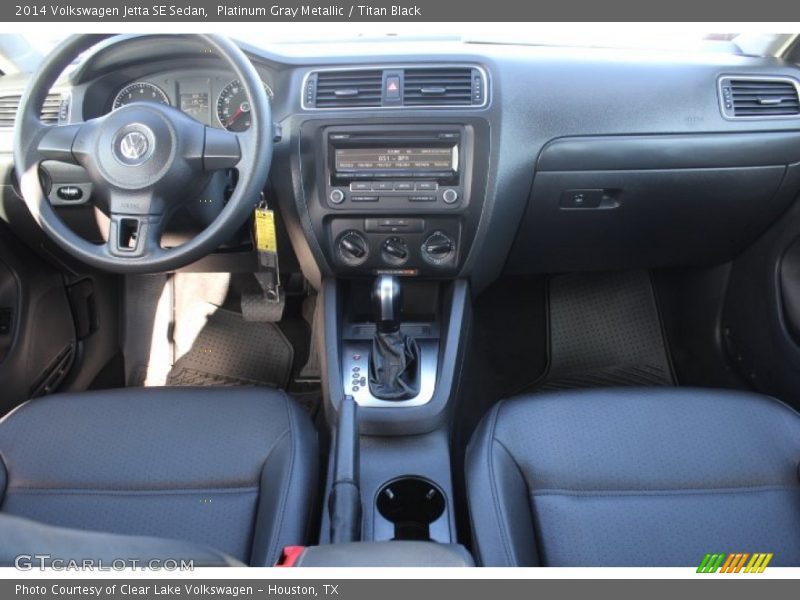 Platinum Gray Metallic / Titan Black 2014 Volkswagen Jetta SE Sedan