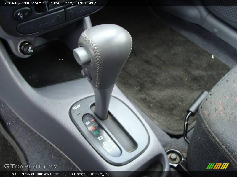 Ebony Black / Gray 2004 Hyundai Accent GL Coupe