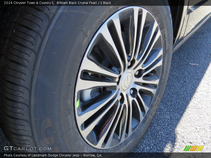Brilliant Black Crystal Pearl / S Black 2014 Chrysler Town & Country S