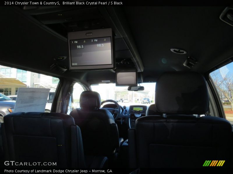 Brilliant Black Crystal Pearl / S Black 2014 Chrysler Town & Country S