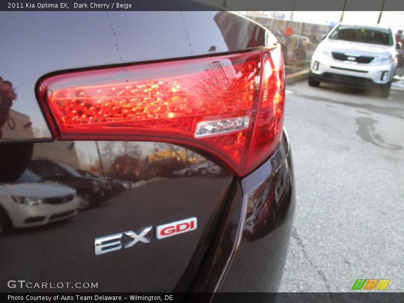 Dark Cherry / Beige 2011 Kia Optima EX