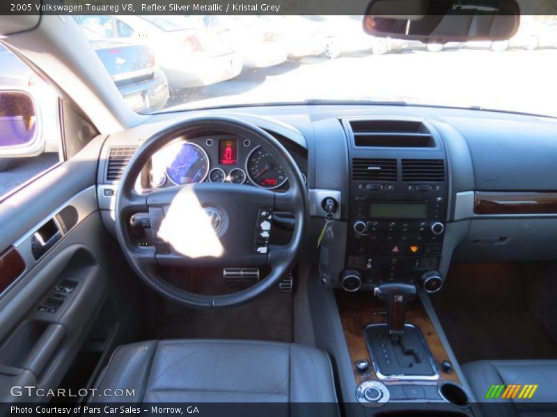 Reflex Silver Metallic / Kristal Grey 2005 Volkswagen Touareg V8
