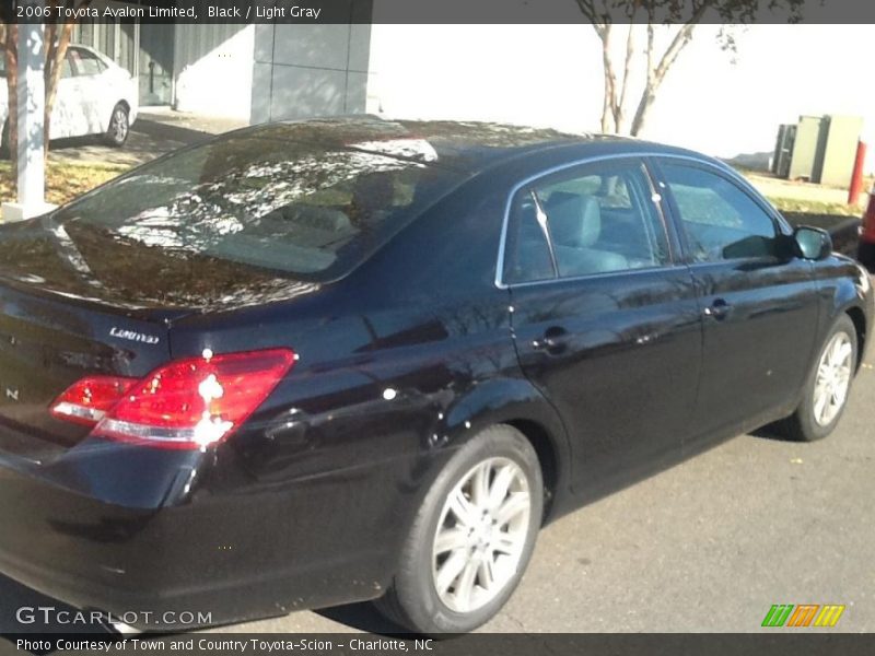Black / Light Gray 2006 Toyota Avalon Limited