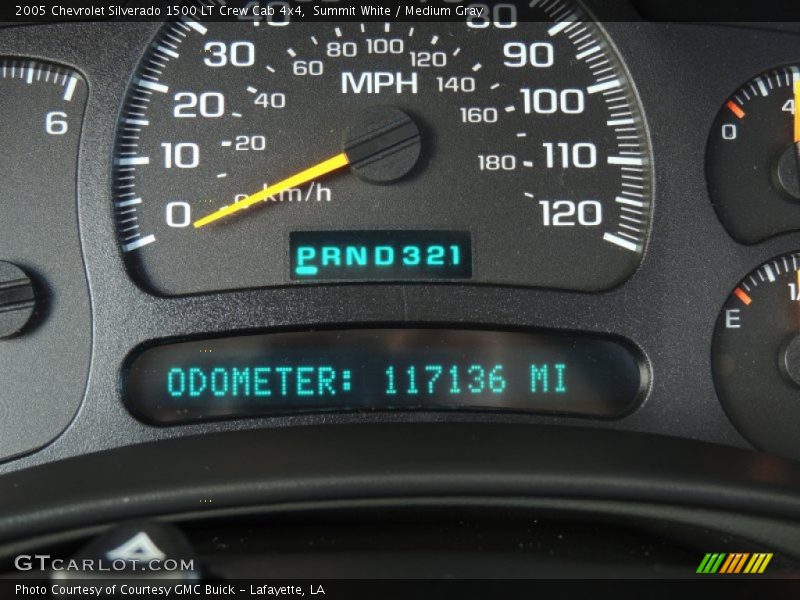 Summit White / Medium Gray 2005 Chevrolet Silverado 1500 LT Crew Cab 4x4
