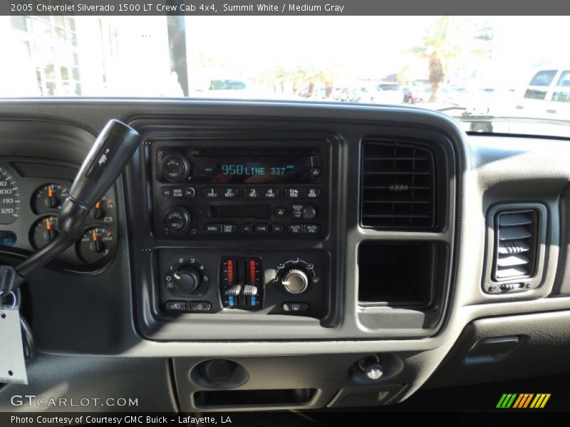 Summit White / Medium Gray 2005 Chevrolet Silverado 1500 LT Crew Cab 4x4
