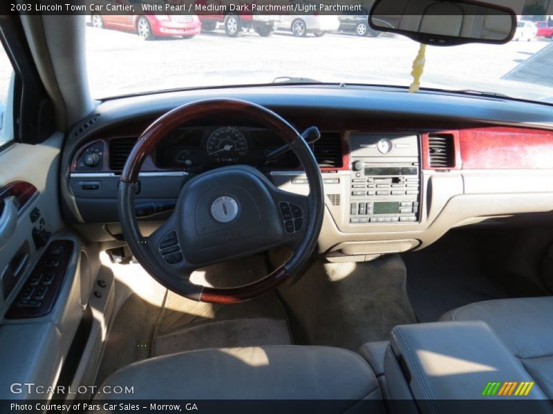 White Pearl / Medium Dark Parchment/Light Parchment 2003 Lincoln Town Car Cartier