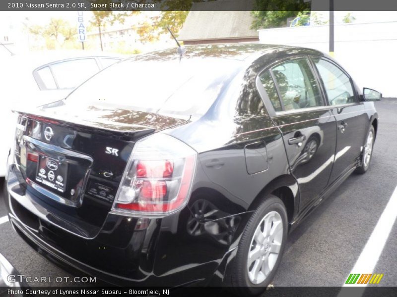 Super Black / Charcoal 2010 Nissan Sentra 2.0 SR