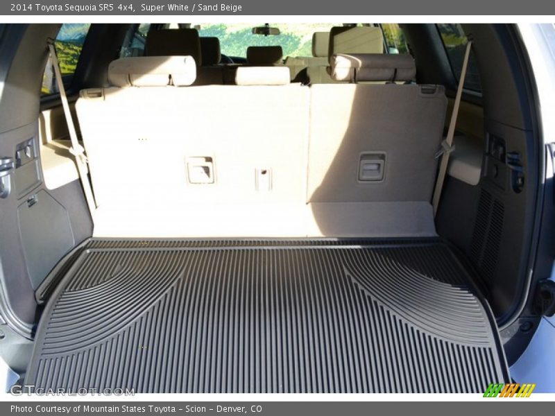 Super White / Sand Beige 2014 Toyota Sequoia SR5 4x4