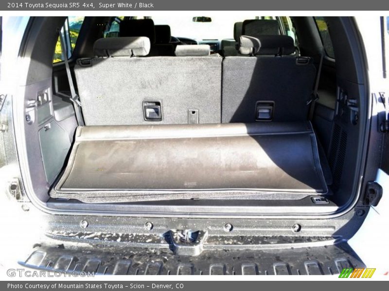 Super White / Black 2014 Toyota Sequoia SR5 4x4