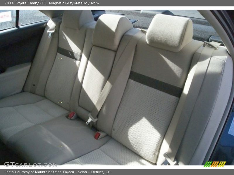 Magnetic Gray Metallic / Ivory 2014 Toyota Camry XLE