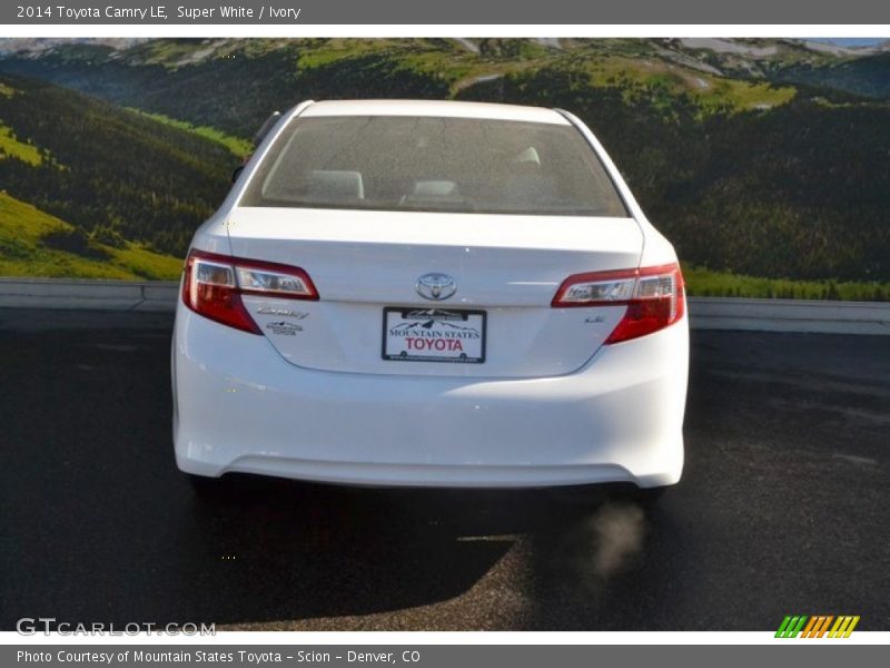 Super White / Ivory 2014 Toyota Camry LE