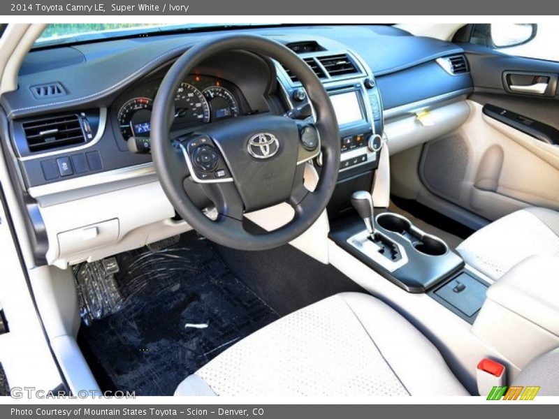 Super White / Ivory 2014 Toyota Camry LE