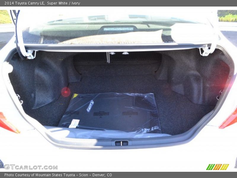 Super White / Ivory 2014 Toyota Camry LE