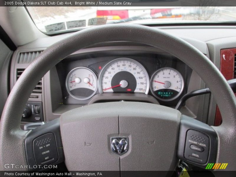 Bright White / Medium Slate Gray 2005 Dodge Dakota SLT Club Cab 4x4