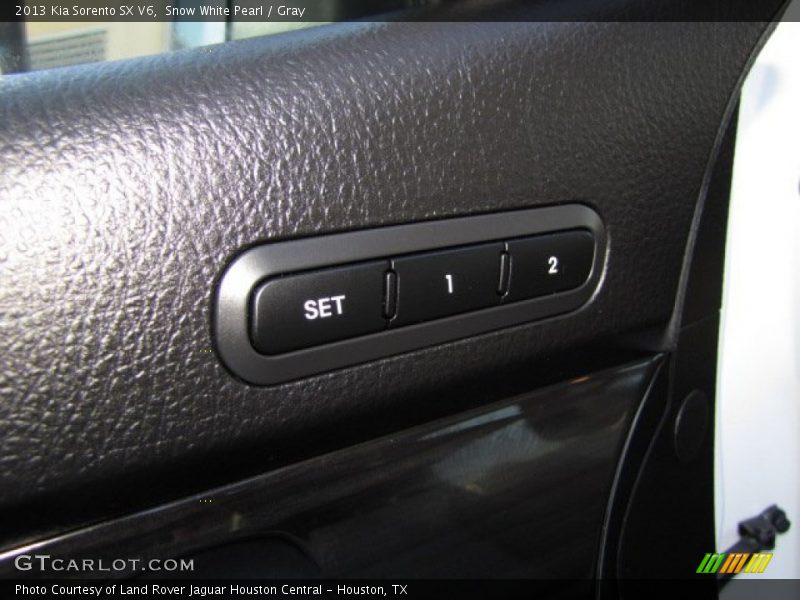 Snow White Pearl / Gray 2013 Kia Sorento SX V6