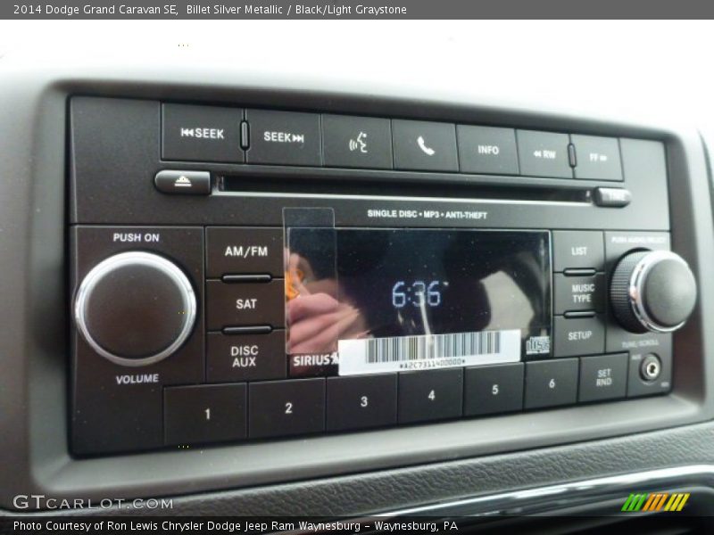 Billet Silver Metallic / Black/Light Graystone 2014 Dodge Grand Caravan SE