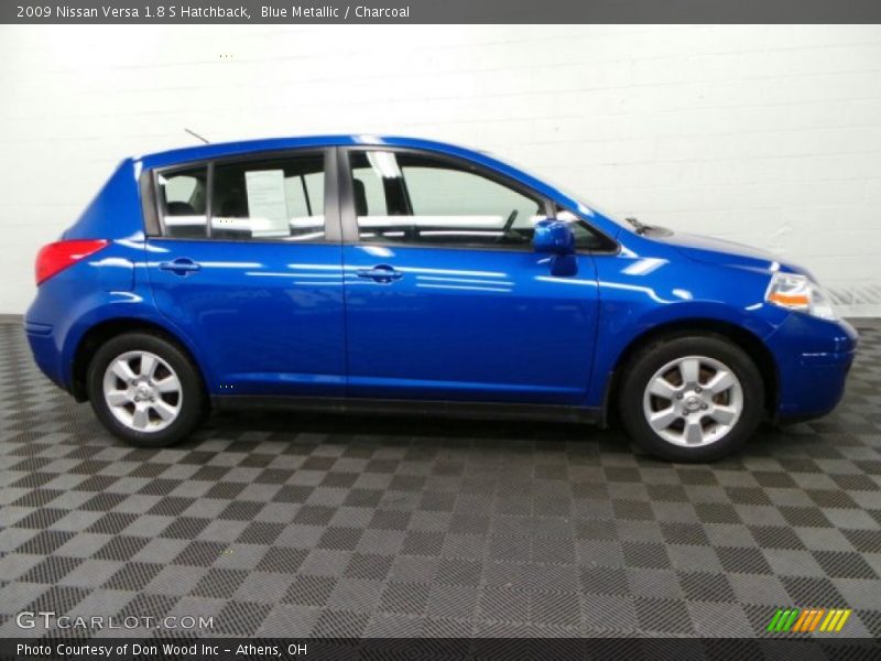 Blue Metallic / Charcoal 2009 Nissan Versa 1.8 S Hatchback