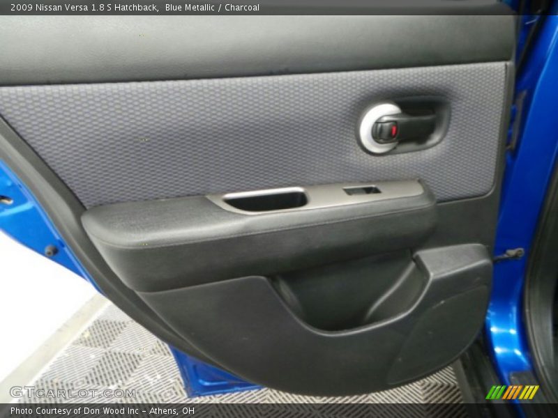 Blue Metallic / Charcoal 2009 Nissan Versa 1.8 S Hatchback