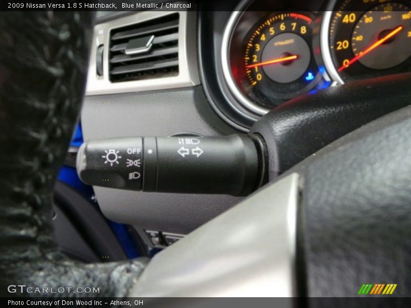 Blue Metallic / Charcoal 2009 Nissan Versa 1.8 S Hatchback