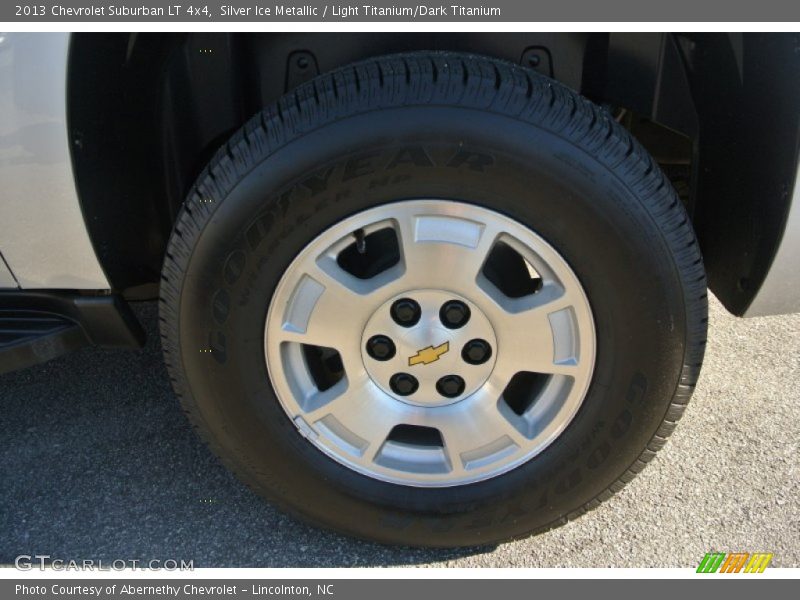 Silver Ice Metallic / Light Titanium/Dark Titanium 2013 Chevrolet Suburban LT 4x4