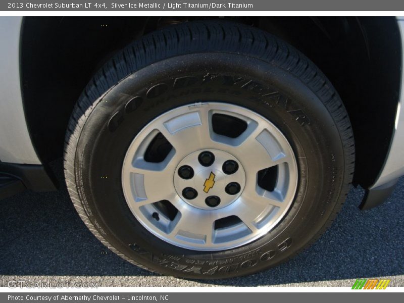 Silver Ice Metallic / Light Titanium/Dark Titanium 2013 Chevrolet Suburban LT 4x4