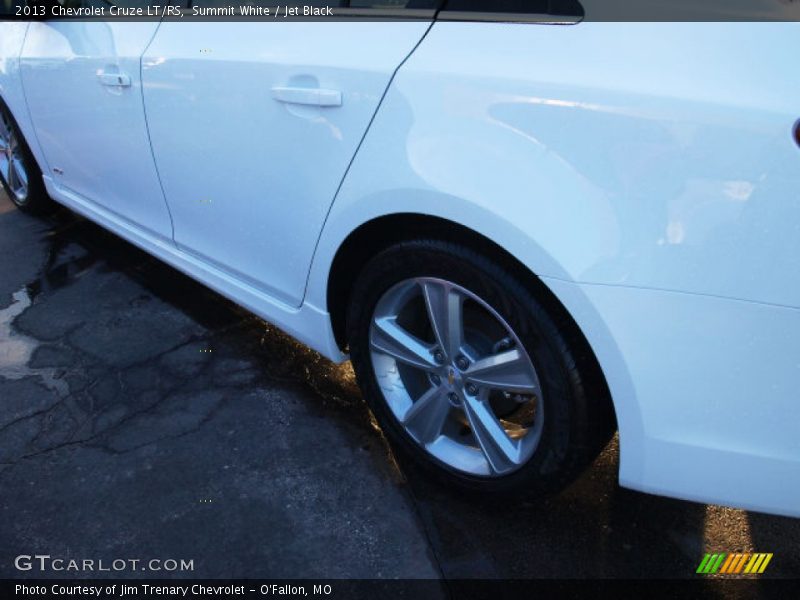 Summit White / Jet Black 2013 Chevrolet Cruze LT/RS
