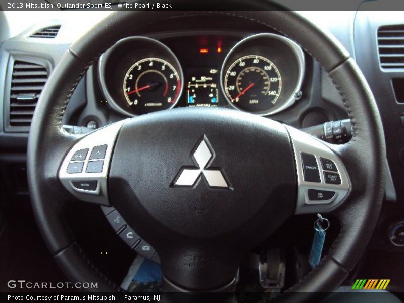 White Pearl / Black 2013 Mitsubishi Outlander Sport ES