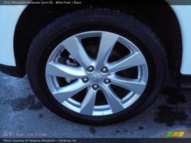 White Pearl / Black 2013 Mitsubishi Outlander Sport ES
