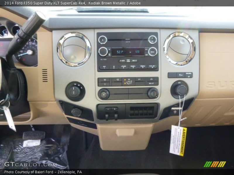 Controls of 2014 F350 Super Duty XLT SuperCab 4x4