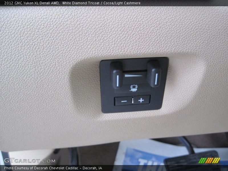 White Diamond Tricoat / Cocoa/Light Cashmere 2012 GMC Yukon XL Denali AWD