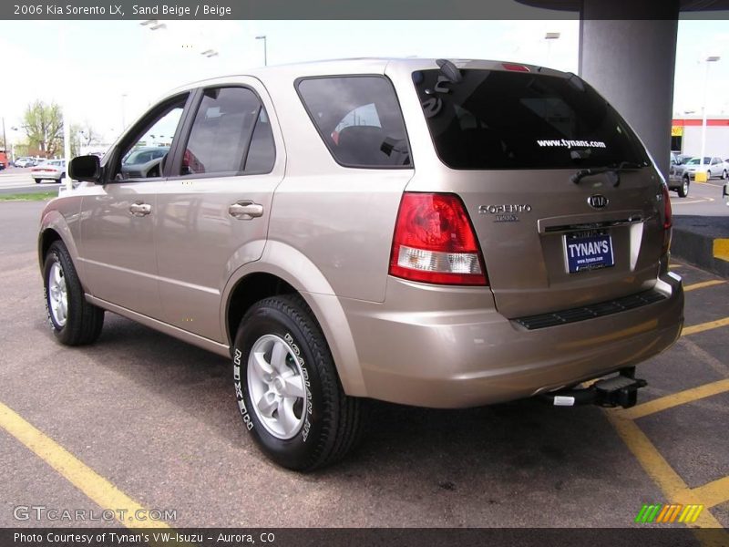 Sand Beige / Beige 2006 Kia Sorento LX