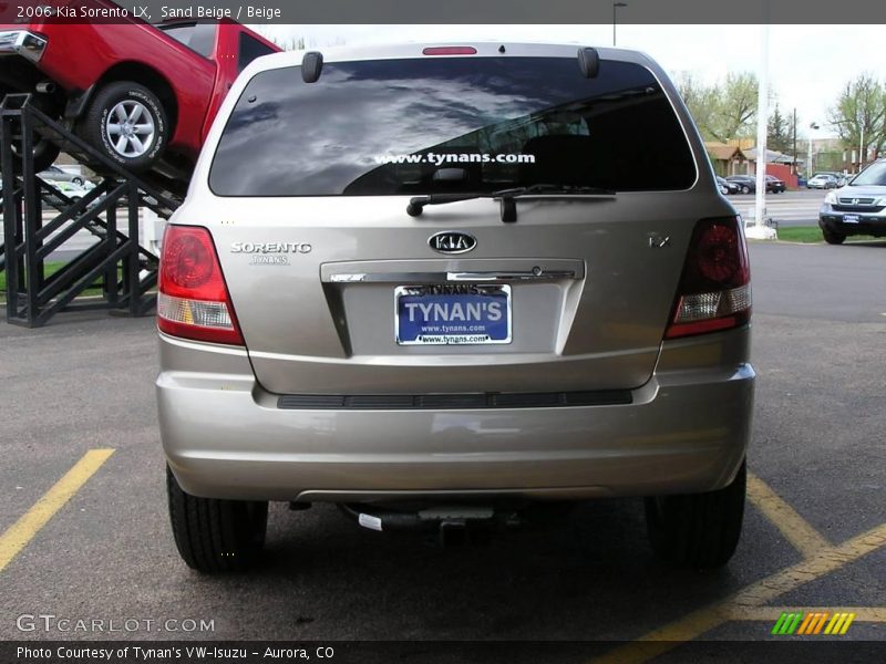 Sand Beige / Beige 2006 Kia Sorento LX