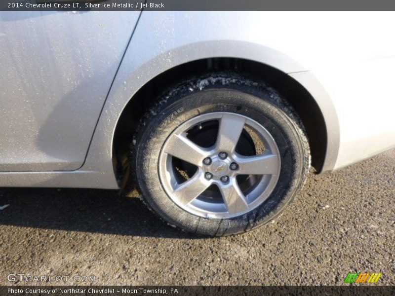 Silver Ice Metallic / Jet Black 2014 Chevrolet Cruze LT