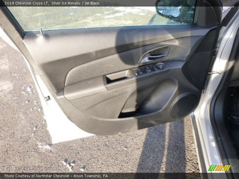 Silver Ice Metallic / Jet Black 2014 Chevrolet Cruze LT