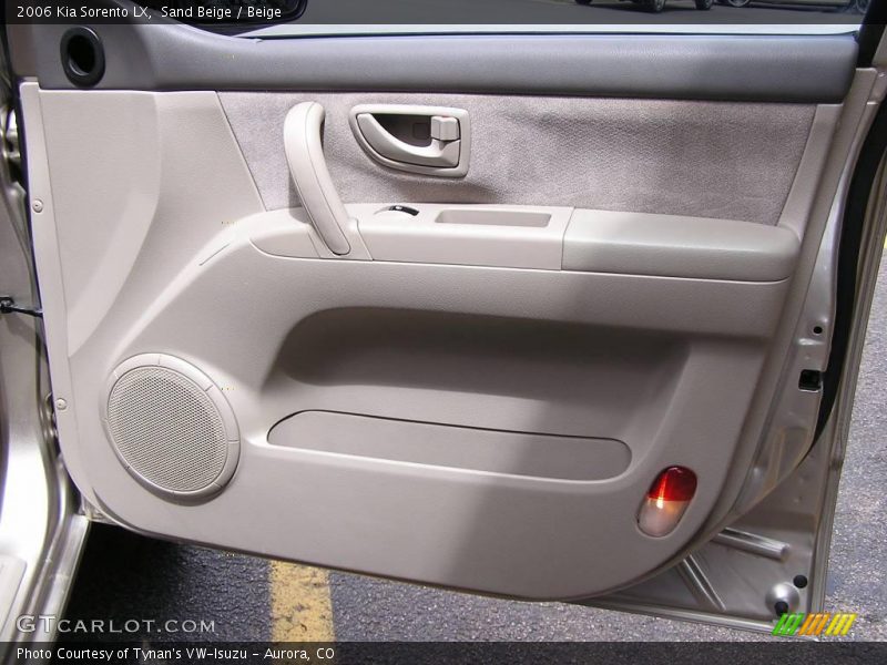 Sand Beige / Beige 2006 Kia Sorento LX