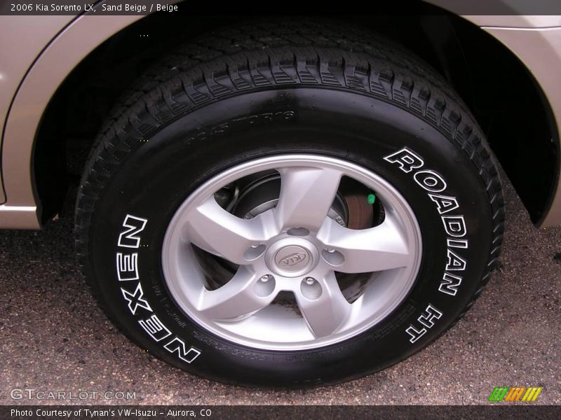Sand Beige / Beige 2006 Kia Sorento LX