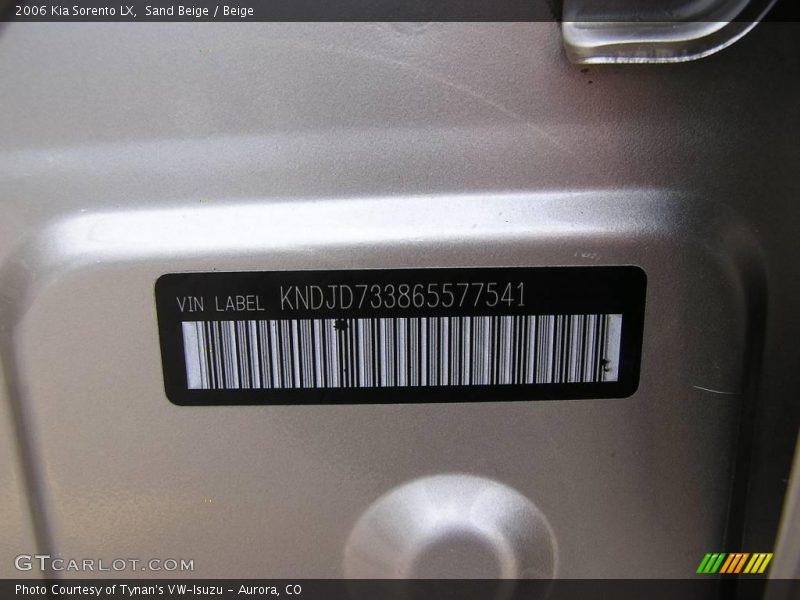 Sand Beige / Beige 2006 Kia Sorento LX