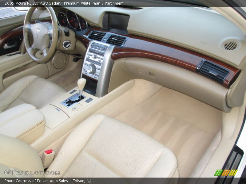 Dashboard of 2005 RL 3.5 AWD Sedan