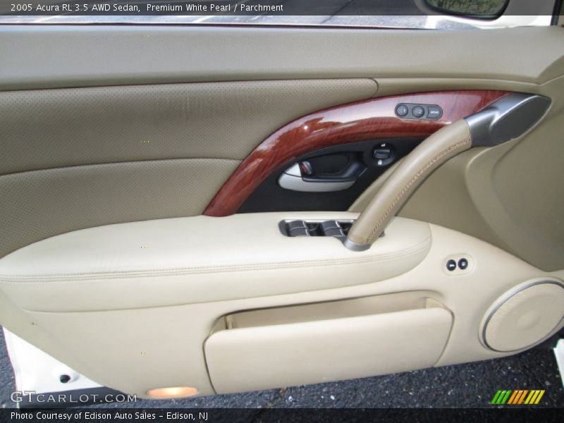 Premium White Pearl / Parchment 2005 Acura RL 3.5 AWD Sedan