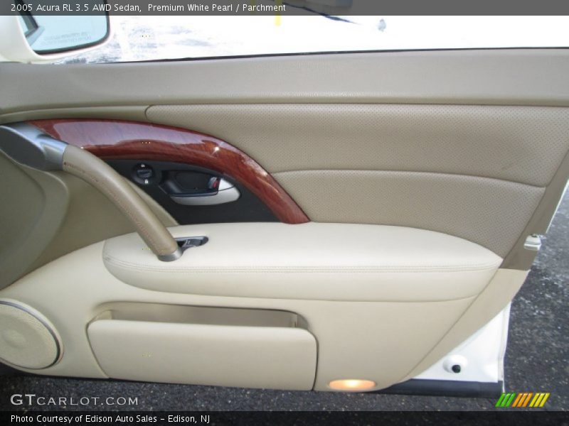 Premium White Pearl / Parchment 2005 Acura RL 3.5 AWD Sedan