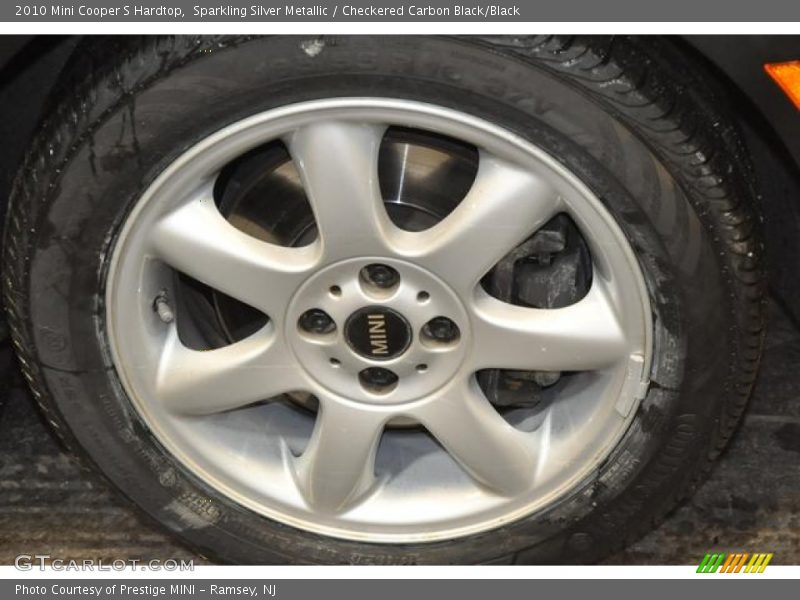 Sparkling Silver Metallic / Checkered Carbon Black/Black 2010 Mini Cooper S Hardtop