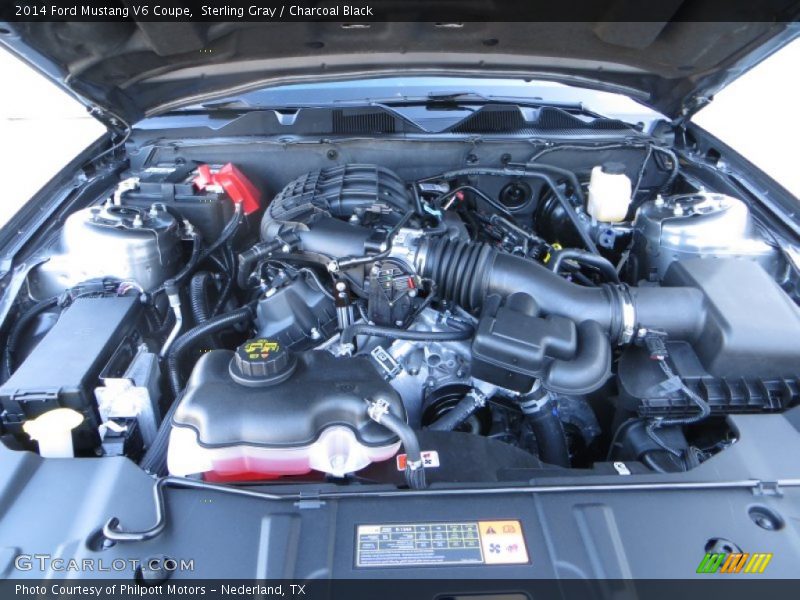 Sterling Gray / Charcoal Black 2014 Ford Mustang V6 Coupe